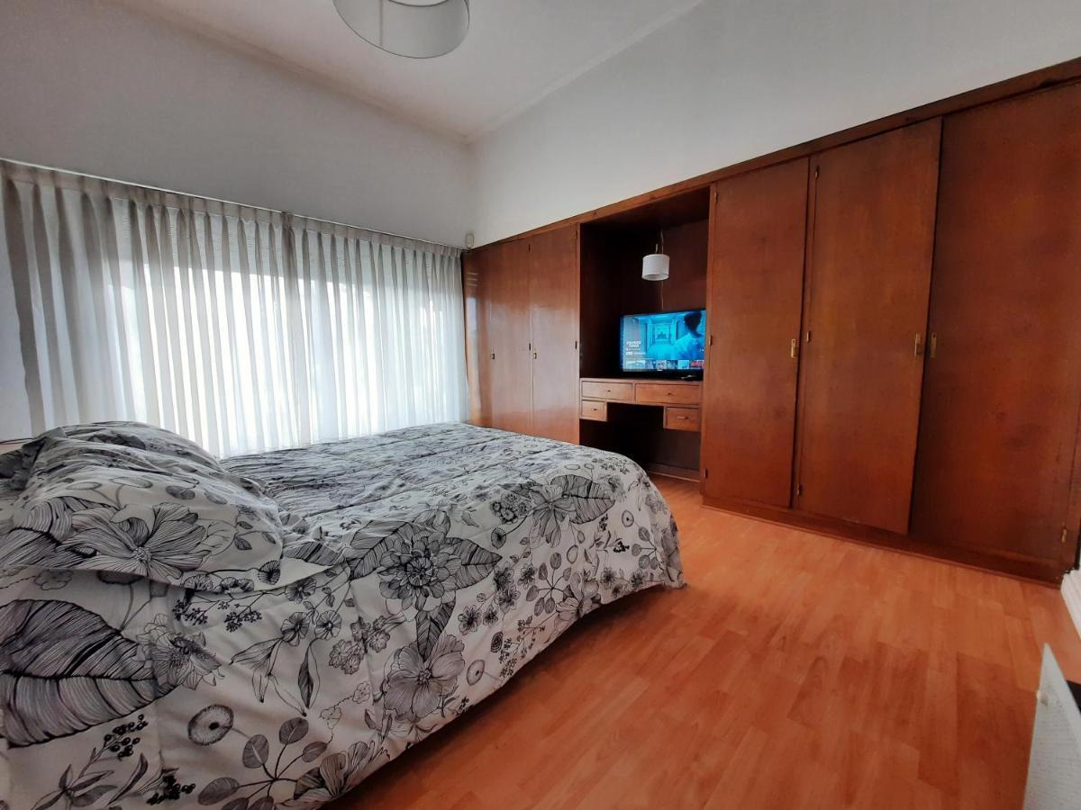 Casa C/amplio Jardin, Garage Y Parrilla. * Tandil