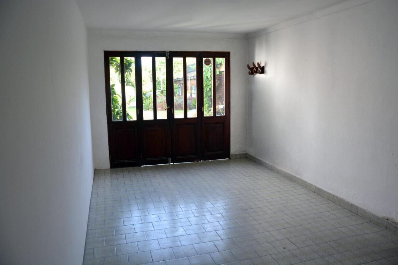 Casa C/amplio Jardin, Garage Y Parrilla. Holiday home *